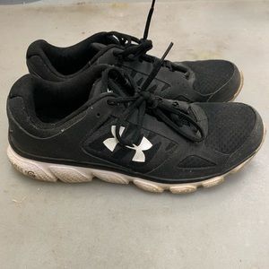 Under Armor trainers. Size 10.5
